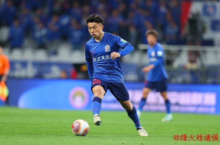 国足定位球特训缺关键左脚 申花中场暂不离队