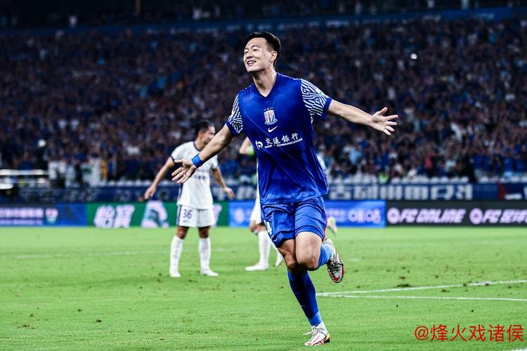 国足定位球特训缺关键左脚 申花中场暂不离队