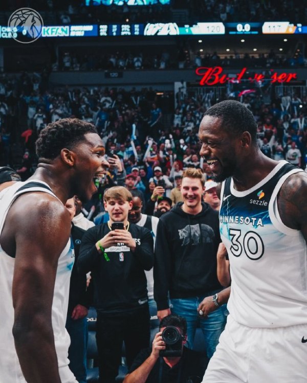 九游娱乐平台 兰德尔压哨绝杀森林狼险胜太阳 开拓者胜老鹰