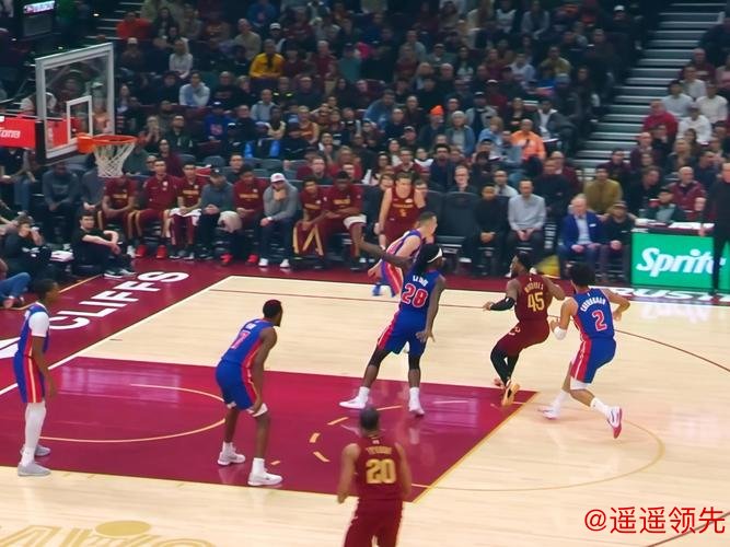 坎宁安27+6+7米切尔30+6 活塞终结骑士3连胜 坎宁安27+6+7米切尔30+6 活塞终结骑士3连胜