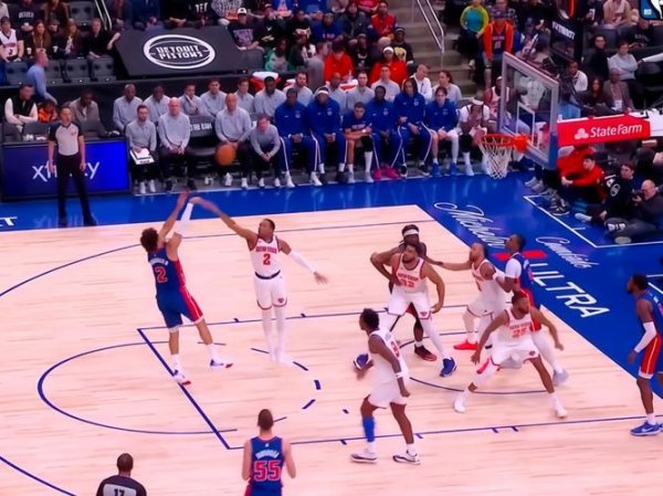 九游娱乐app 坎宁安29+13 活塞31分大胜送尼克斯四连败