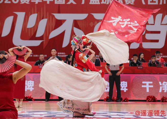 坎贝奇“两双”带领四川女篮力克WCBA领头羊